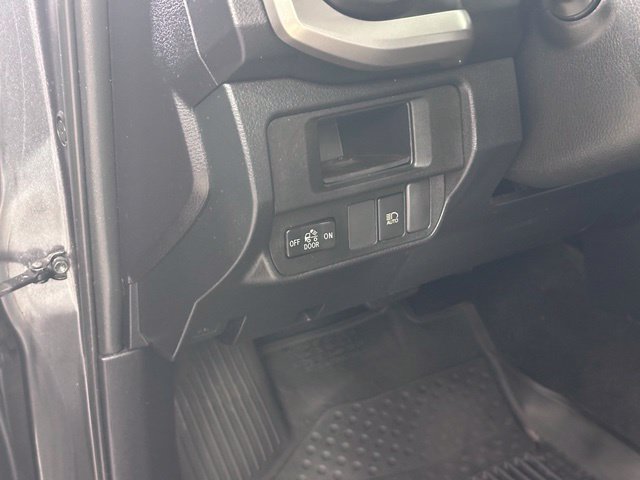 Used 2019 Toyota Tacoma SR5 AWD/4WD image 13