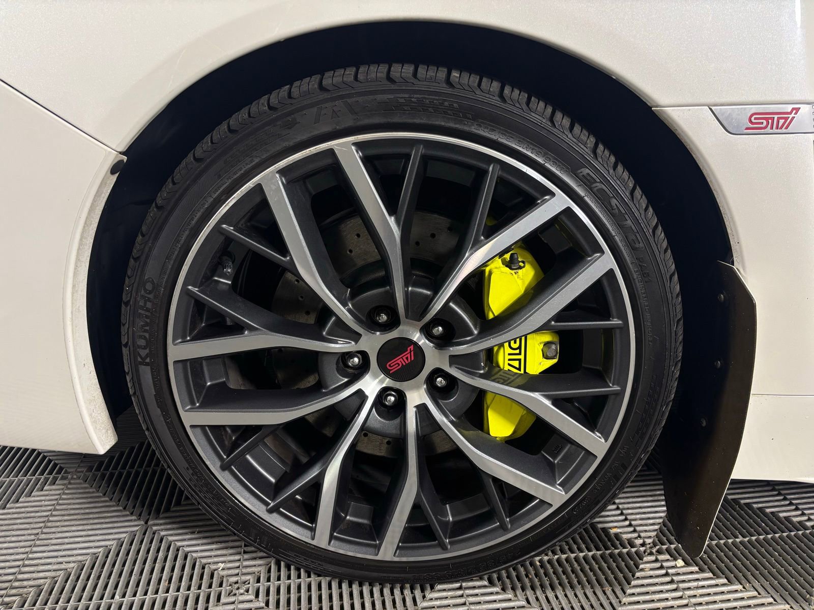 Used 2019 Subaru WRX STI AWD/4WD image 18