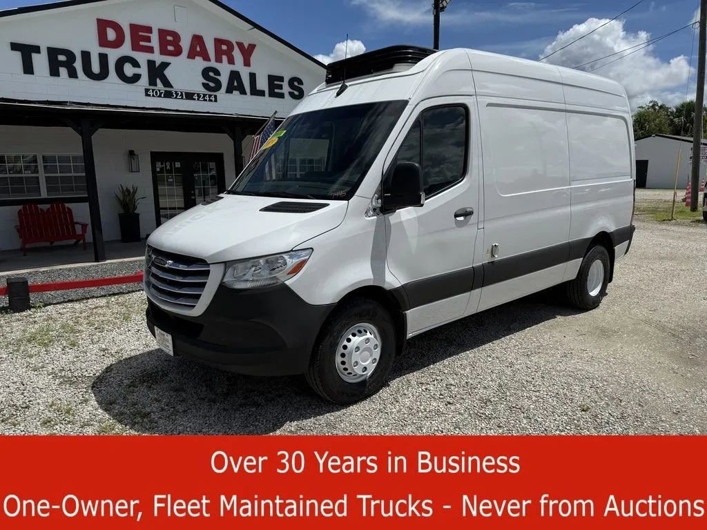 Used 2019 Freightliner Sprinter 144 image 1