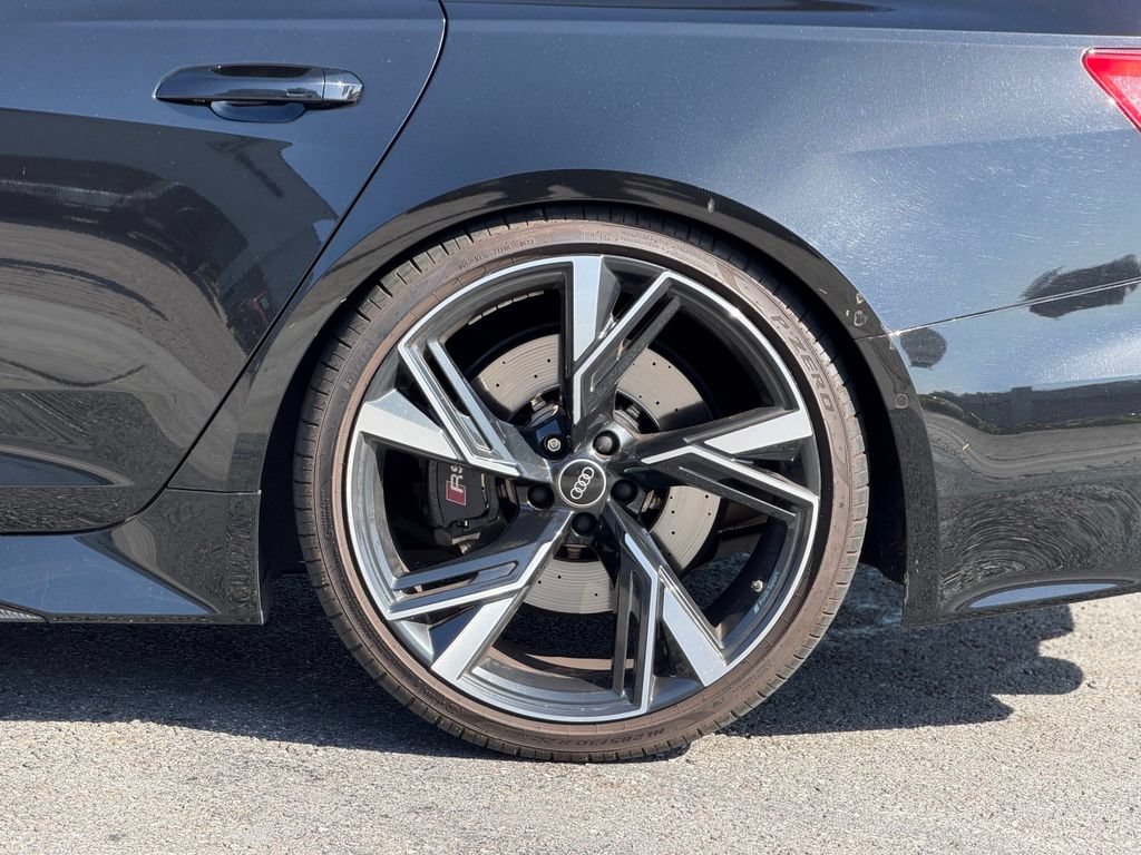 Used 2022 Audi RS 6 w/ Carbon Optic Package AWD/4WD image 3