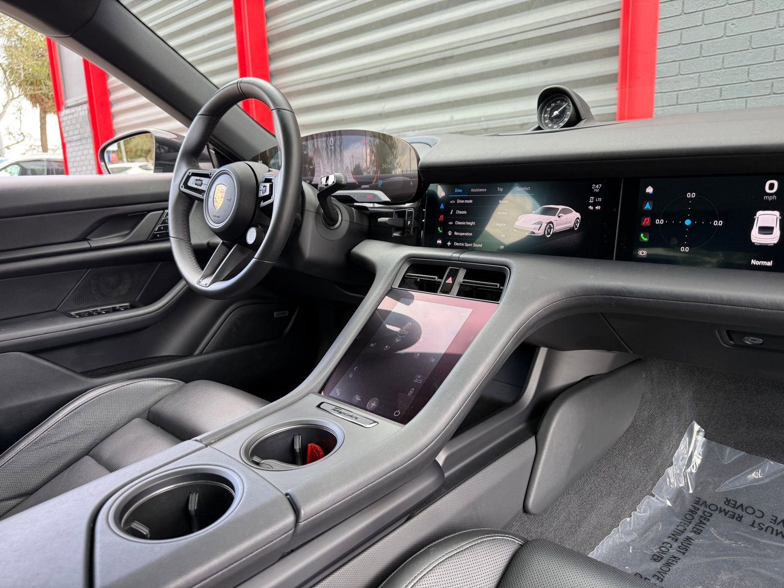 Used 2020 Porsche Taycan 4S w/ Premium Package image 17