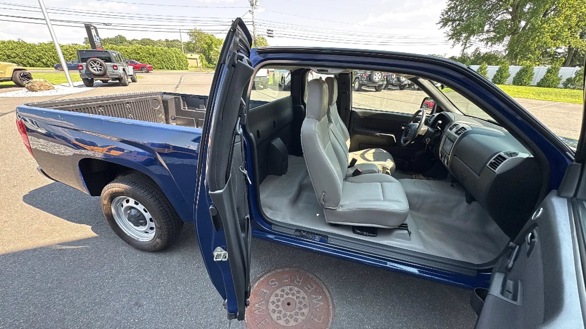 Used 2012 Chevrolet Colorado W/T RWD image 23