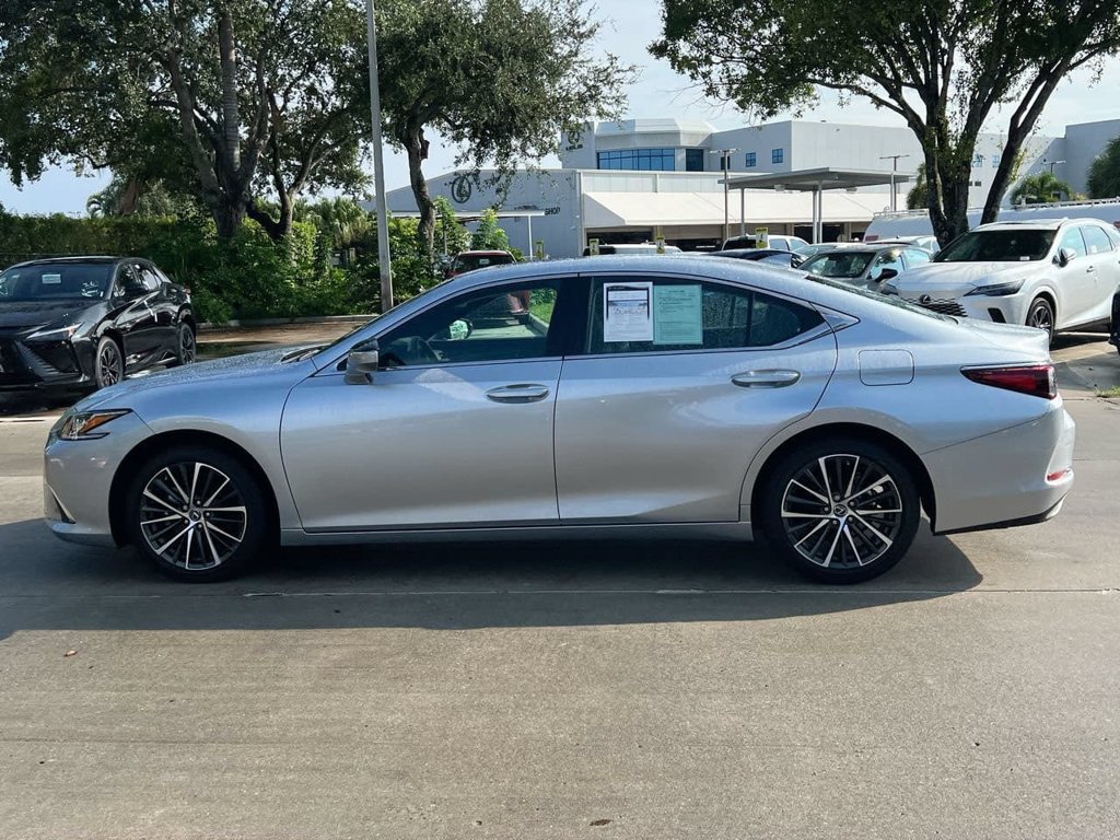 Certified 2025 Lexus ES 350 w/ Premium Package FWD image 4