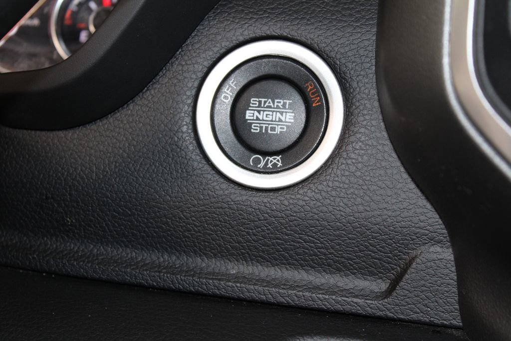 Used 2024 RAM 3500 Big Horn image 29