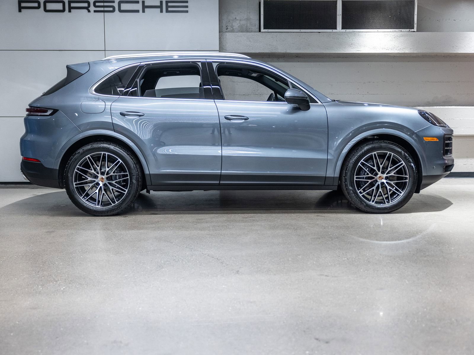 New 2026 Porsche Cayenne image 18