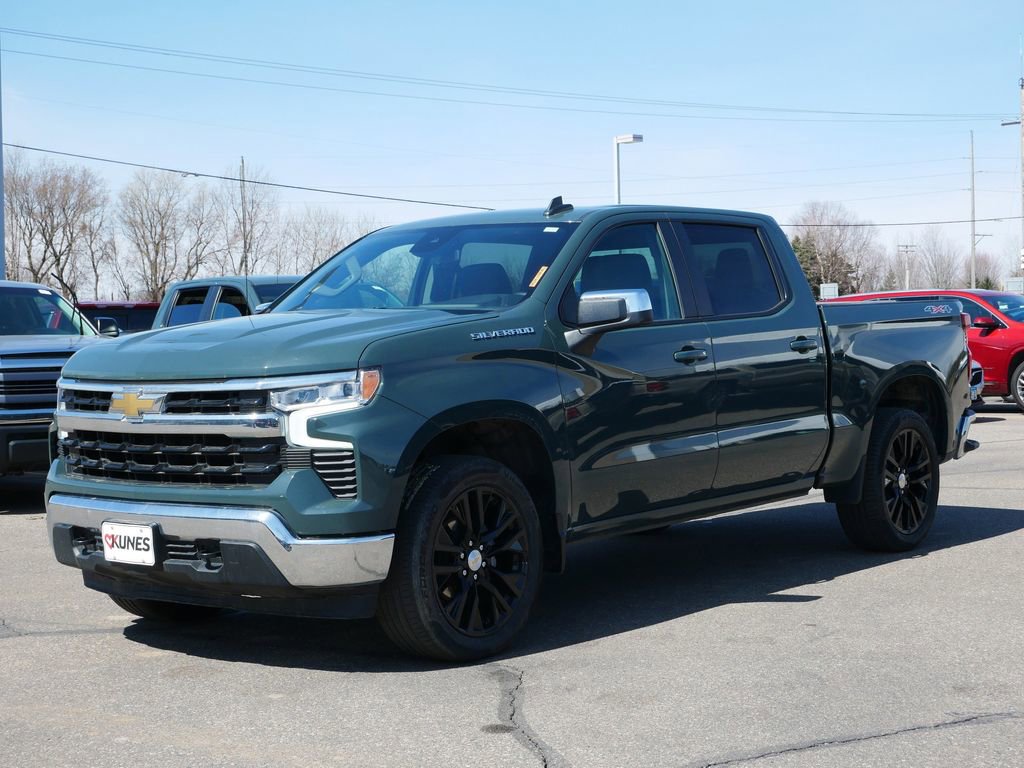 Used 2025 Chevrolet Silverado 1500 LT AWD/4WD image 5