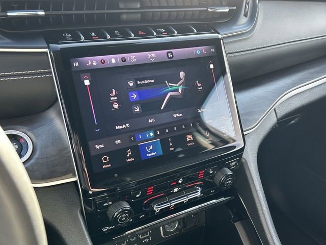 Certified 2023 Jeep Grand Cherokee Limited AWD/4WD image 21