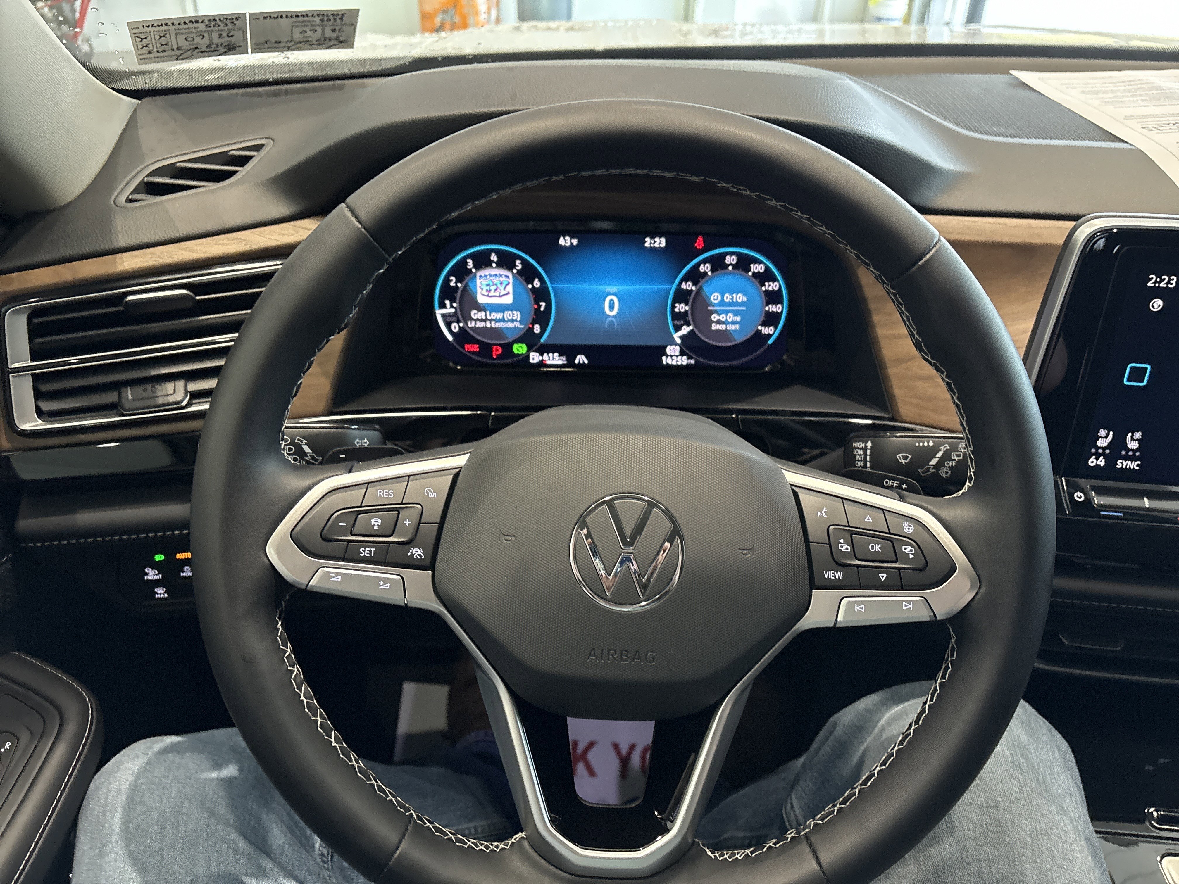 Certified 2024 Volkswagen Atlas SE image 27