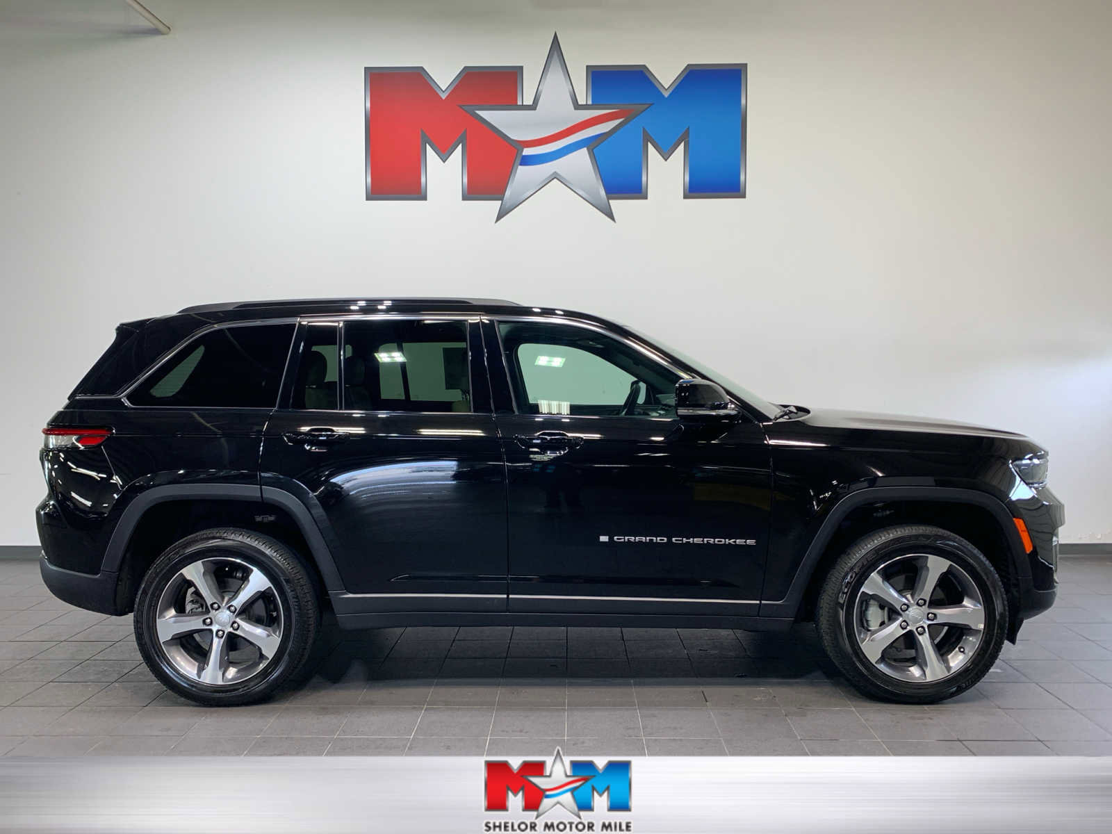 Used 2024 Jeep Grand Cherokee Limited