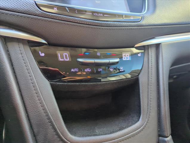 Used 2017 Cadillac XT5 Luxury w/ LPO, Wheel Lock Package FWD image 11