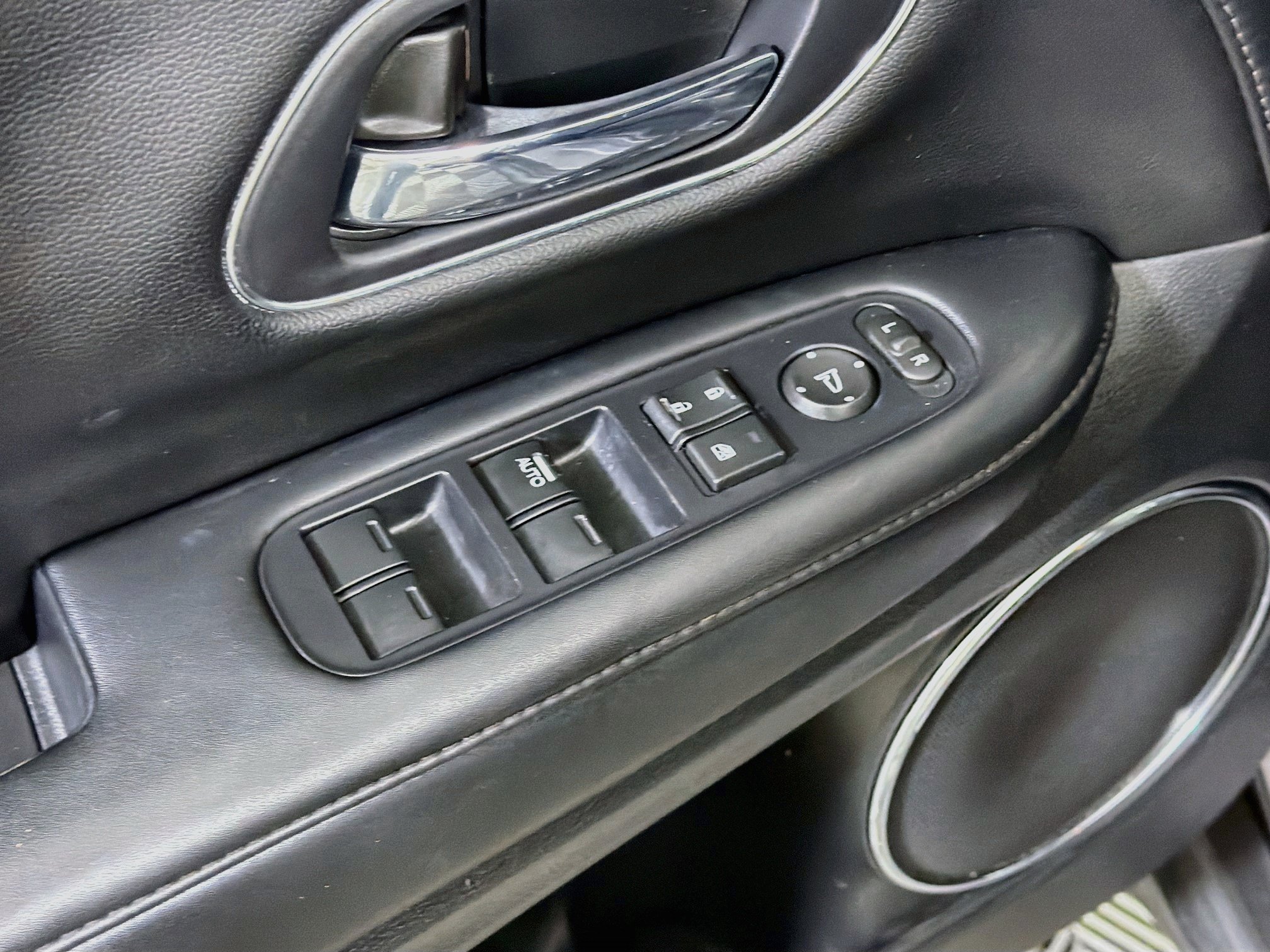 Used 2021 Honda HR-V EX-L image 15
