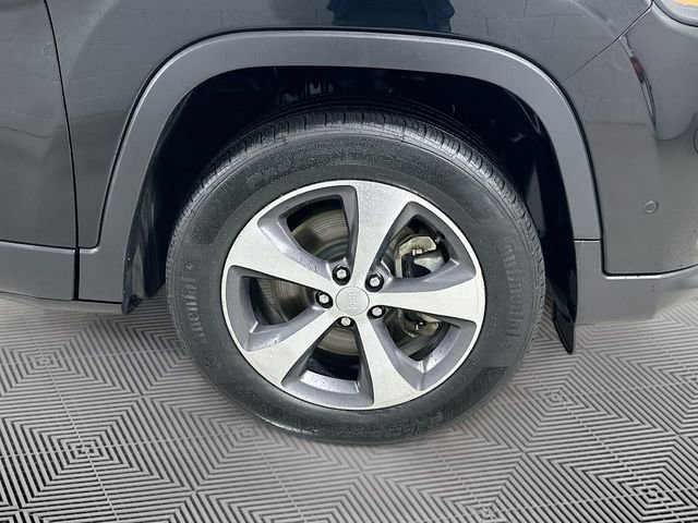 Used 2021 Jeep Cherokee Limited w/ Elite Package image 23