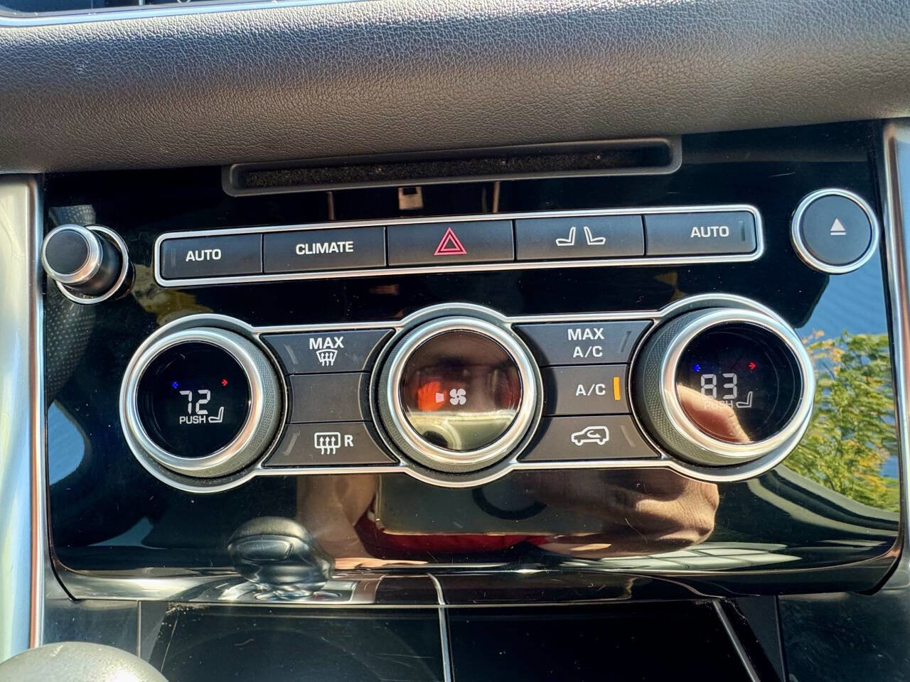 Used 2016 Land Rover Range Rover Sport HSE image 25