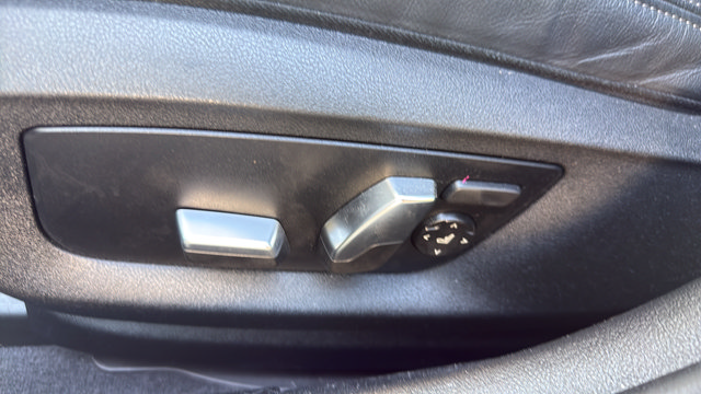 Used 2022 BMW 530i RWD image 12