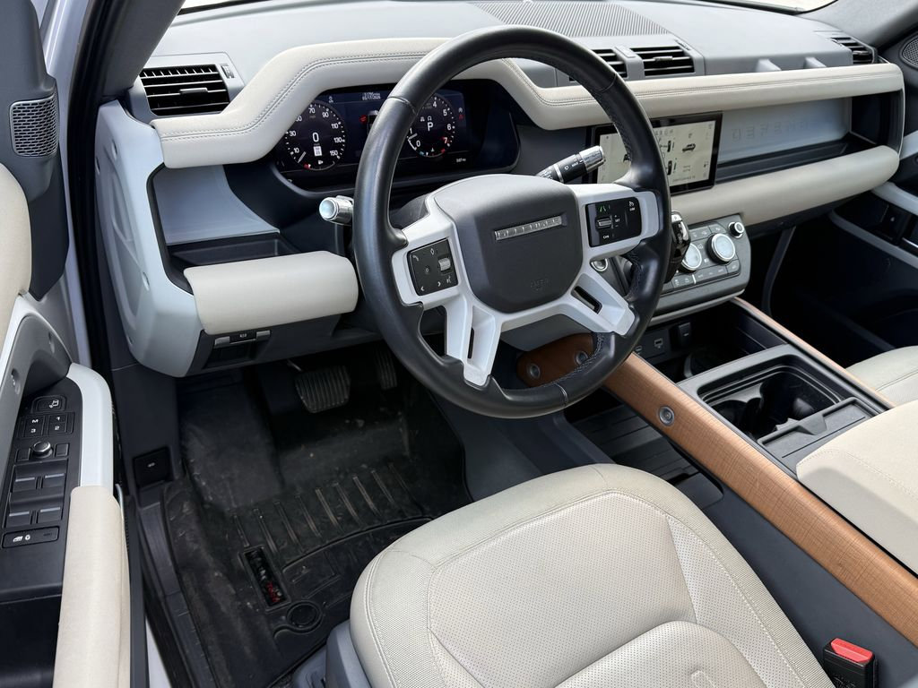 Used 2020 Land Rover Defender 110 SE image 16