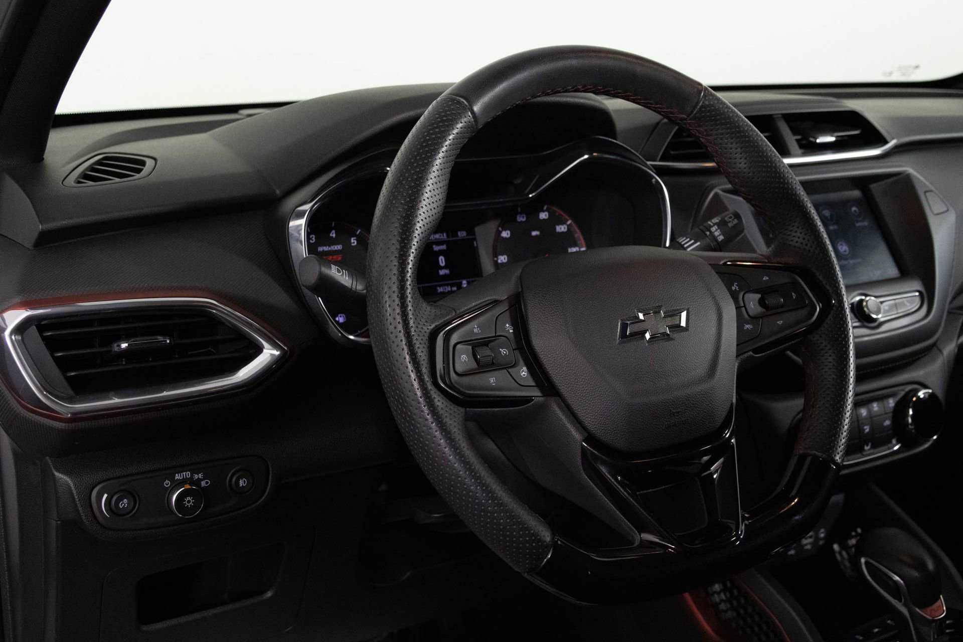 Used 2023 Chevrolet TrailBlazer RS FWD image 33