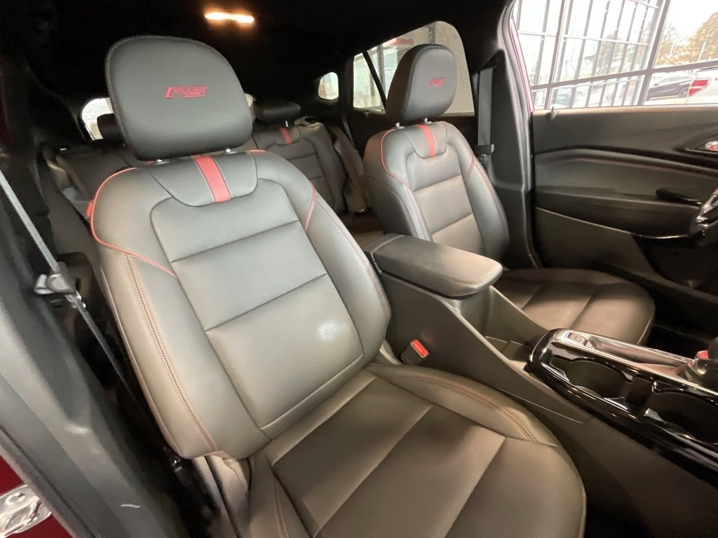 Used 2025 Chevrolet Trax RS w/ Sunroof Package image 18