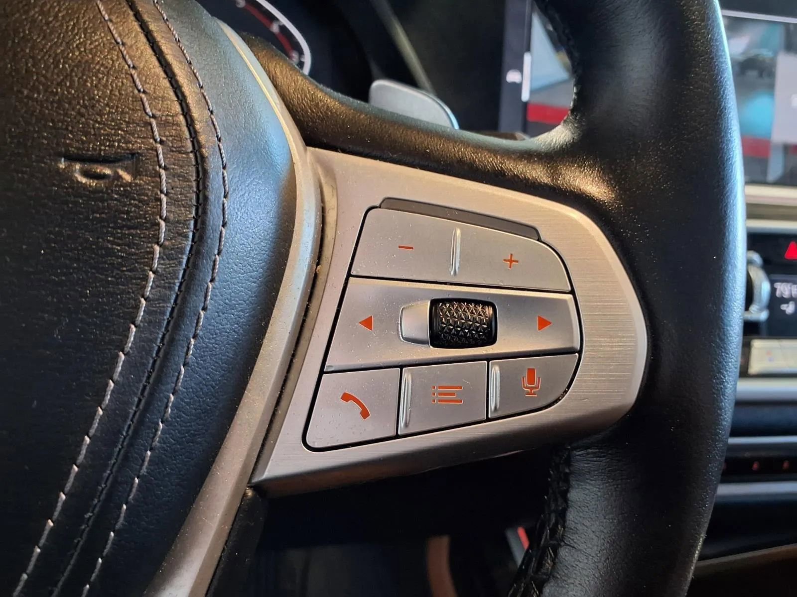 Used 2020 BMW X7 xDrive40i w/ Premium Package image 26