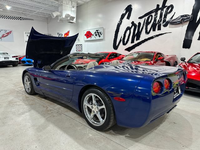 Used 2004 Chevrolet Corvette Convertible w/ Preferred Equipment Group RWD image 24