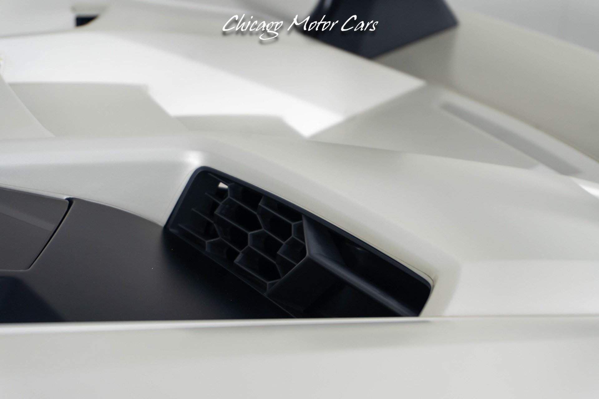 Used 2018 Lamborghini Huracan AWD/4WD image 22