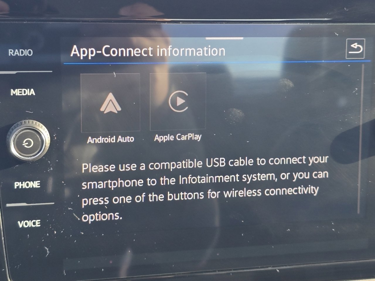 Used 2025 Volkswagen Jetta SE image 4