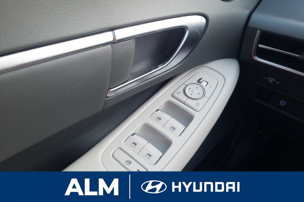 New 2026 Hyundai Sonata SEL FWD image 31