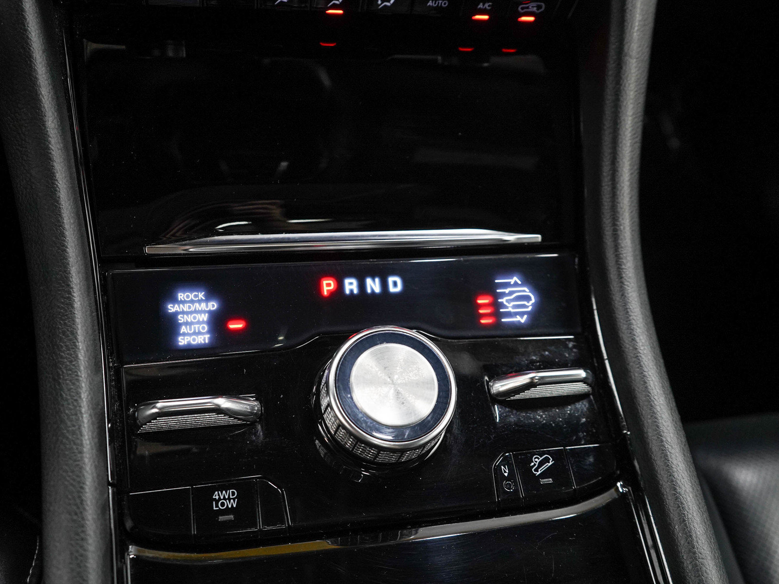 Used 2021 Jeep Grand Cherokee L Overland w/ Advanced Protech Group III AWD/4WD image 24