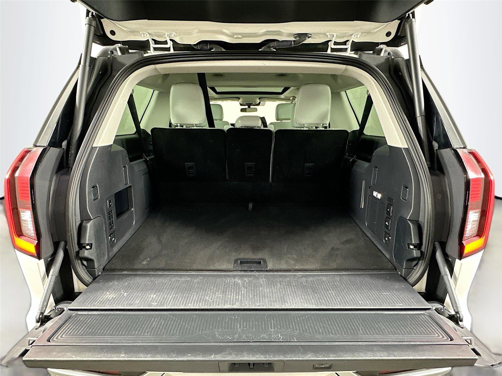 Used 2025 Ford Expedition Max Platinum w/ Driver's Package image 27