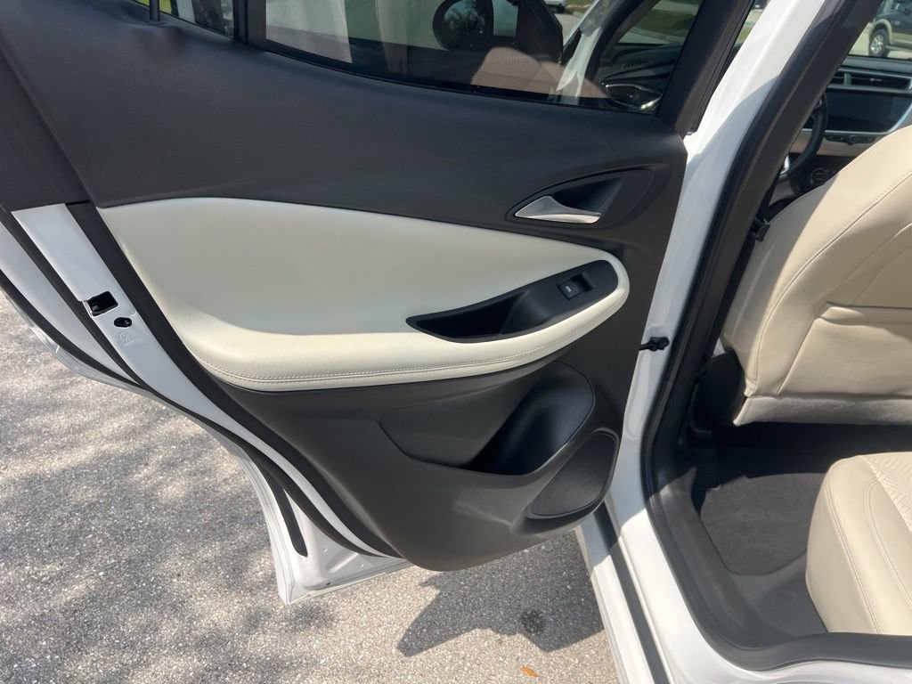 Used 2022 Buick Encore GX Essence w/ Advanced Technology Package image 56