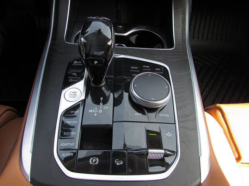 Used 2020 BMW X7 xDrive40i w/ Premium Package AWD/4WD image 21