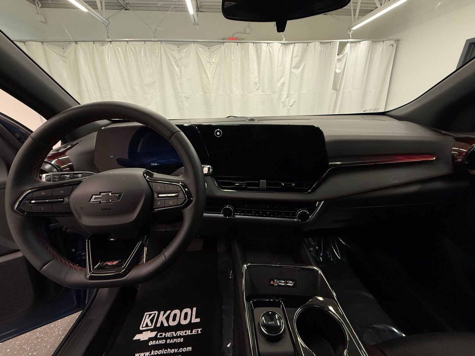 Used 2025 Chevrolet Equinox RS image 17