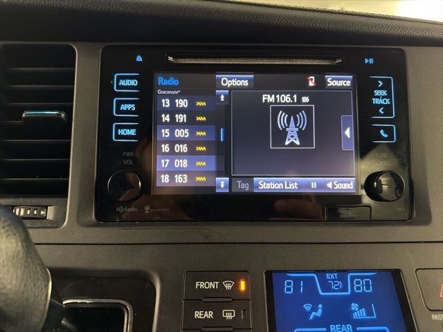 Used 2015 Toyota Sienna XLE w/ XLE Navigation Package image 30