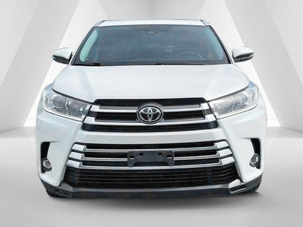 Used 2019 Toyota Highlander Limited AWD/4WD image 2
