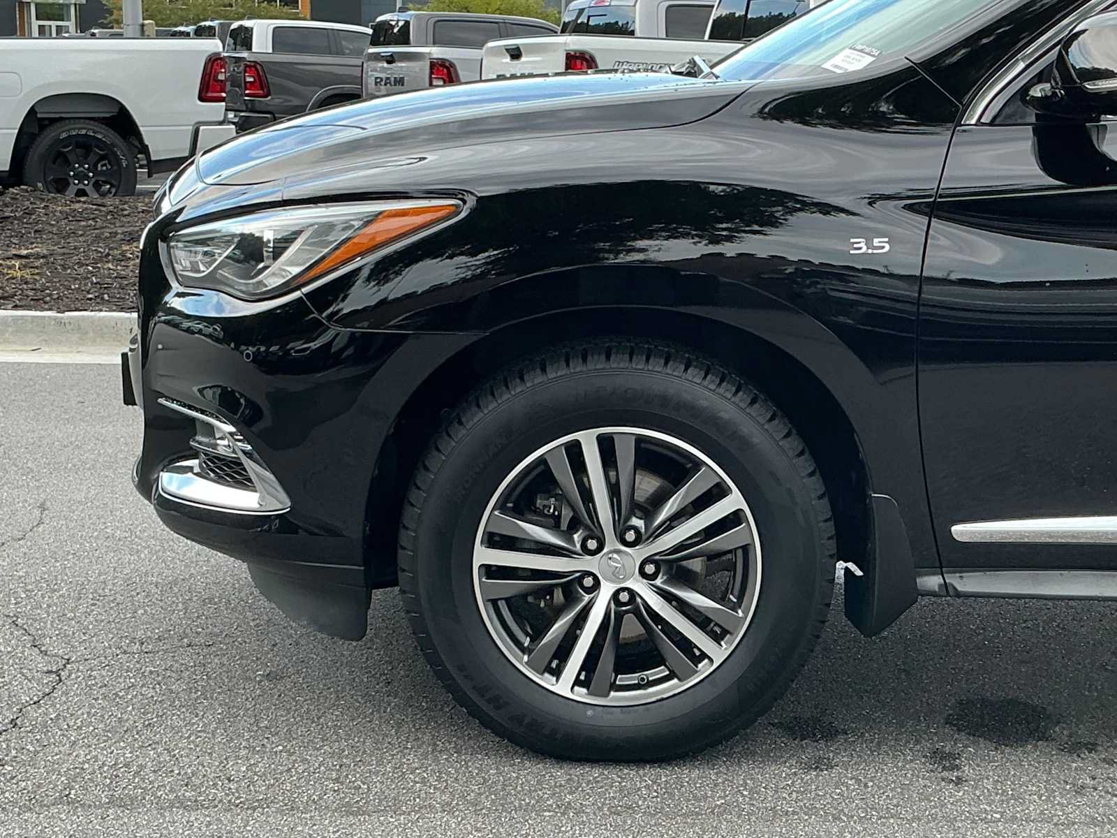 Used 2017 INFINITI QX60 FWD w/ Premium Plus Package image 12
