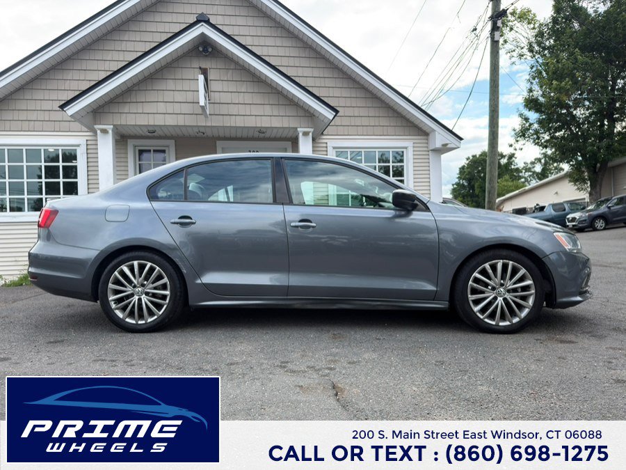 Used 2015 Volkswagen Jetta Sport FWD image 9
