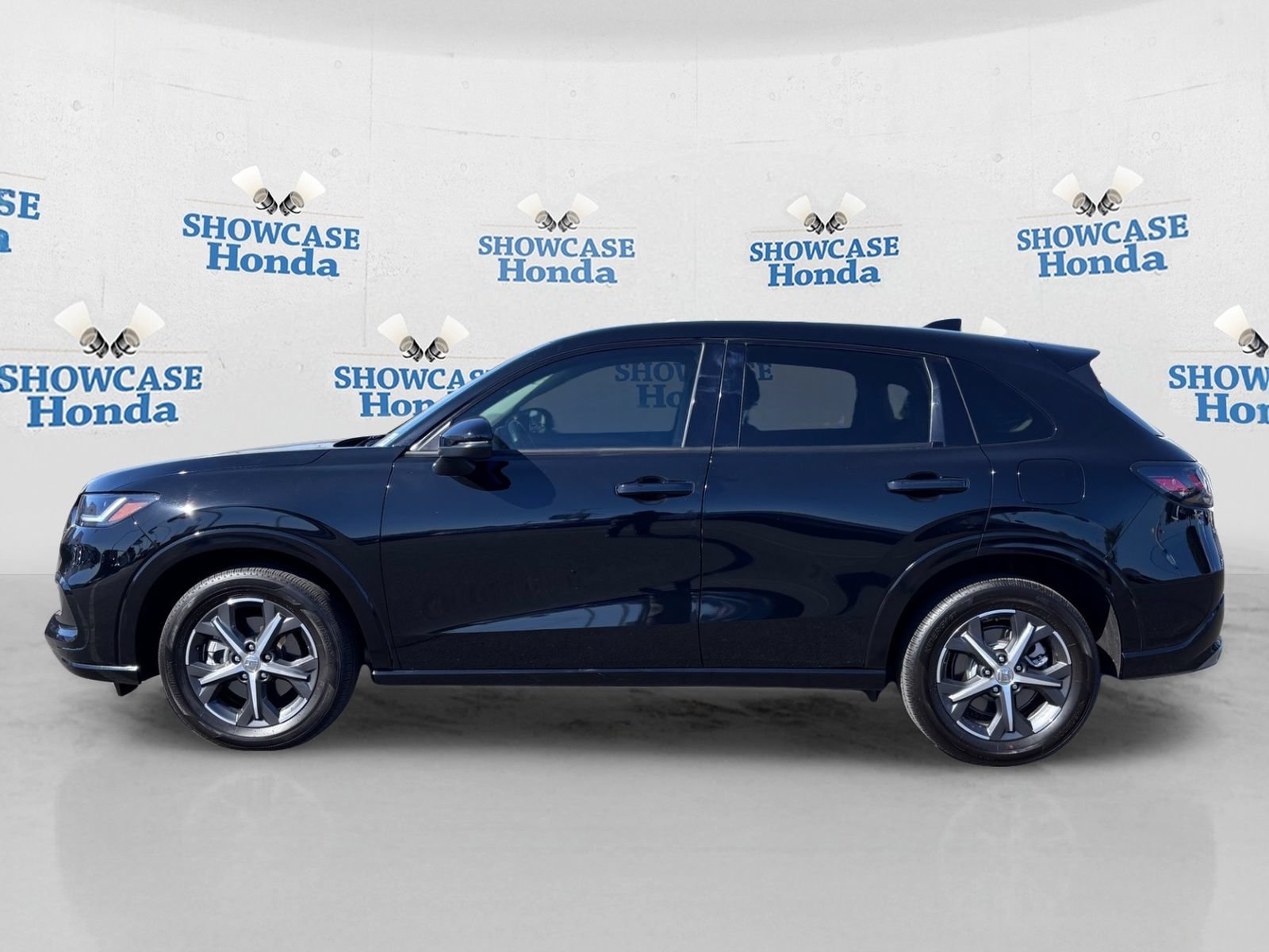 Certified 2024 Honda HR-V EX-L image 4
