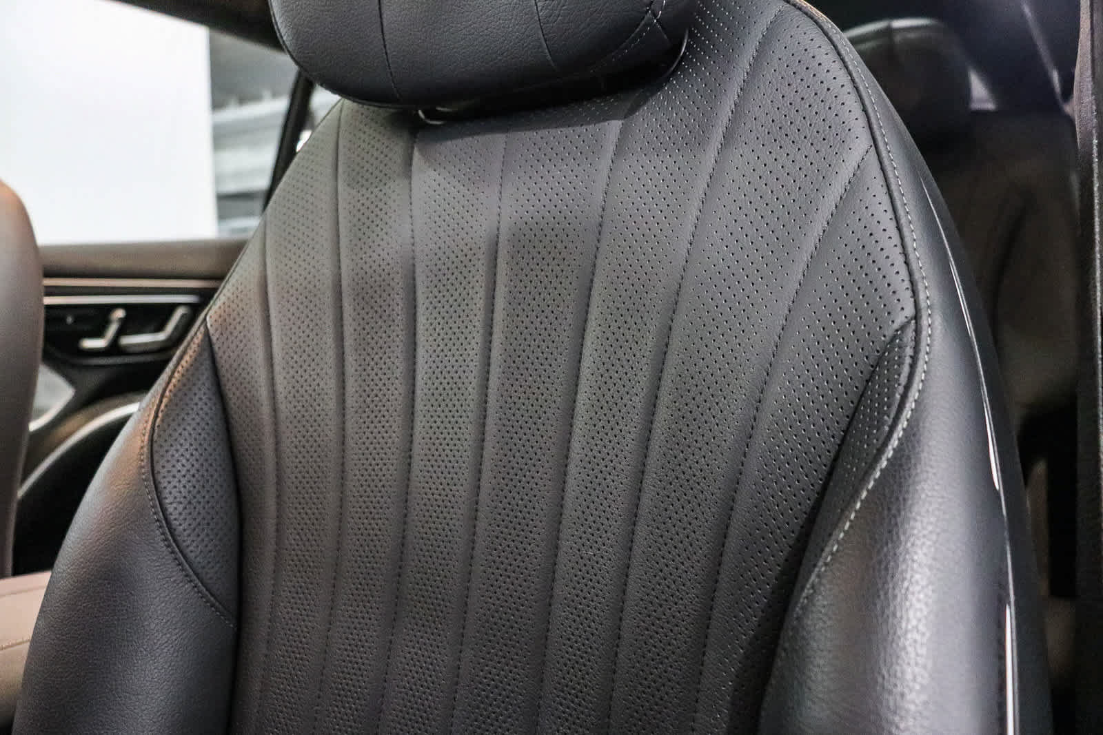 Certified 2023 Mercedes-Benz EQS 580 4MATIC SUV image 27