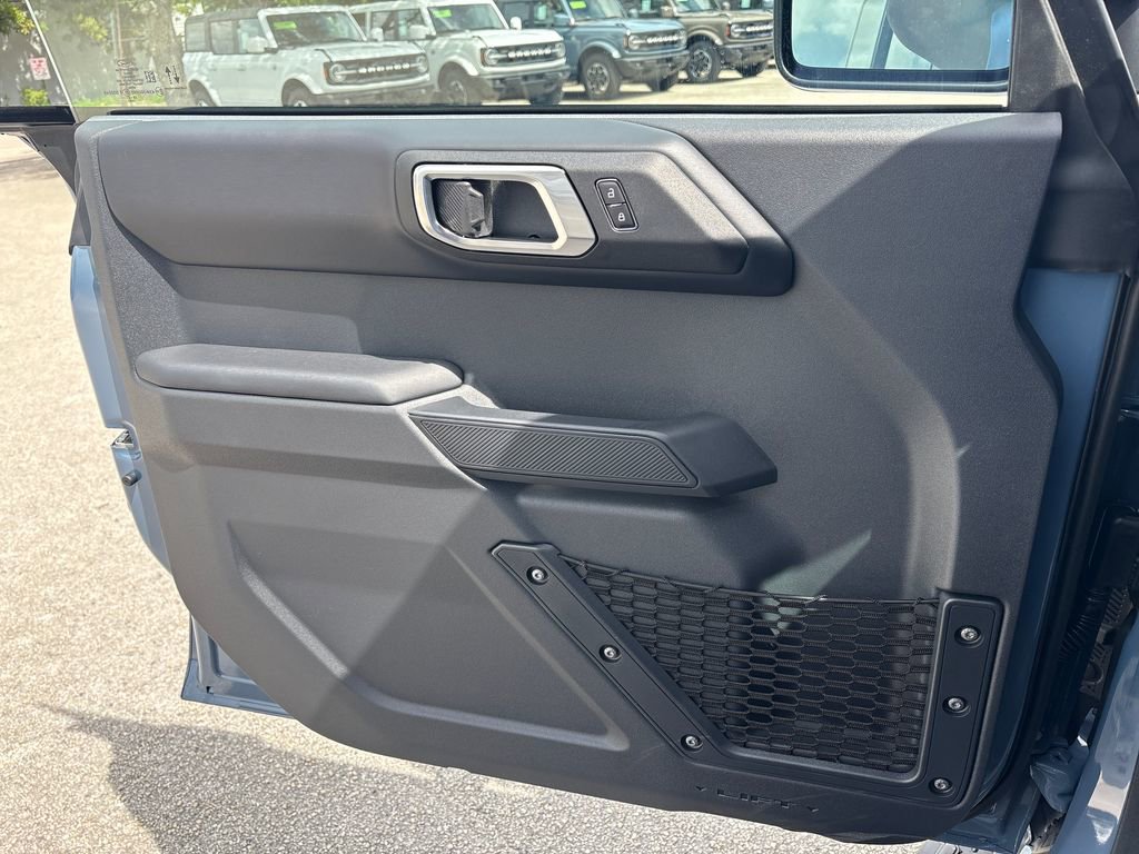 New 2025 Ford Bronco Outer Banks image 11