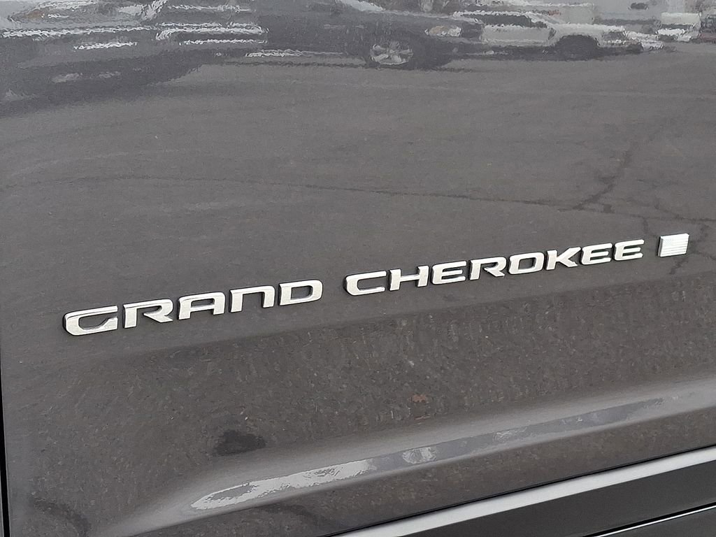 Used 2022 Jeep Grand Cherokee L Limited image 38