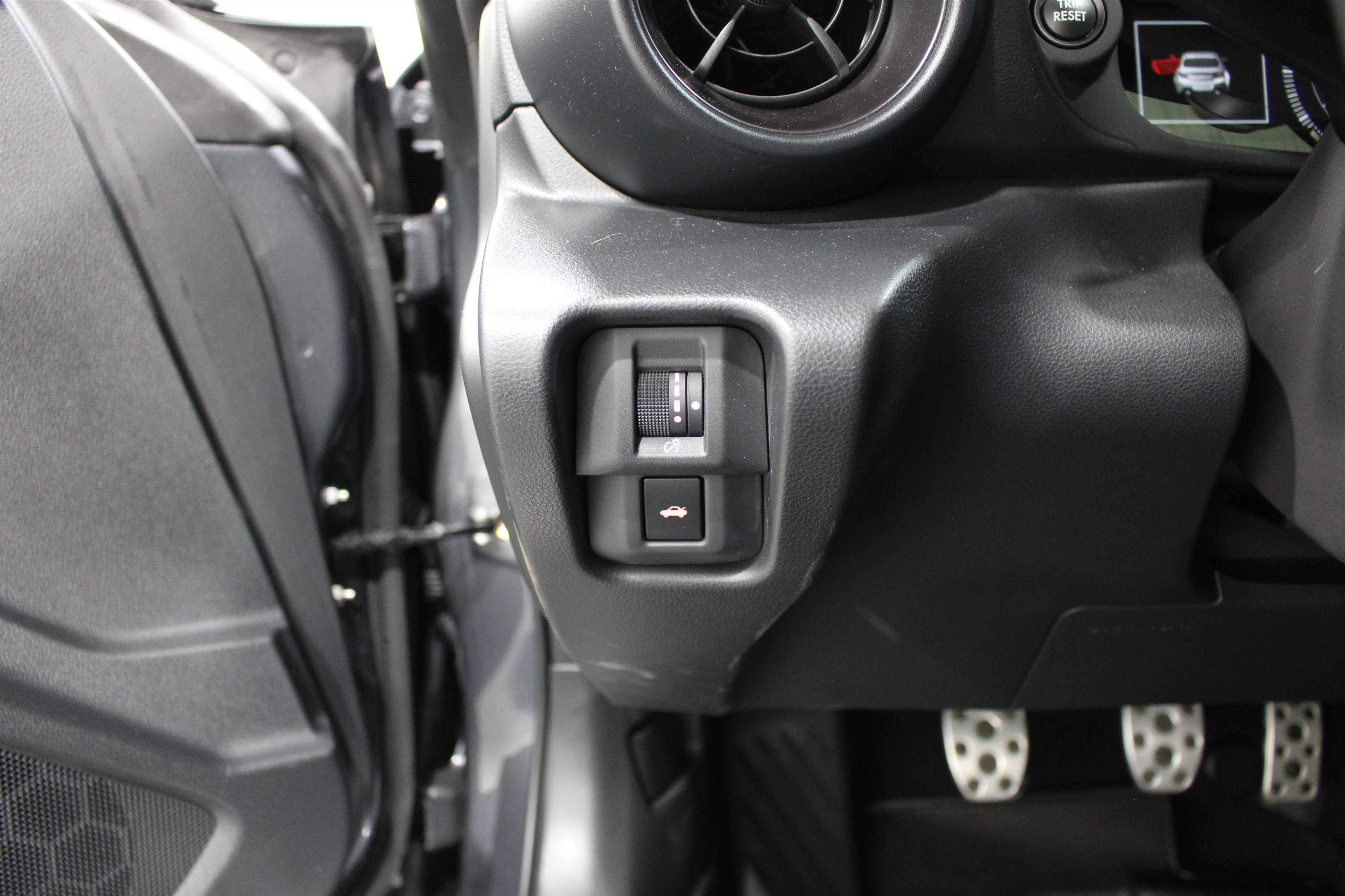 Used 2025 Toyota GR86 Premium w/ ALL Weather Mat Package (TMS) image 8