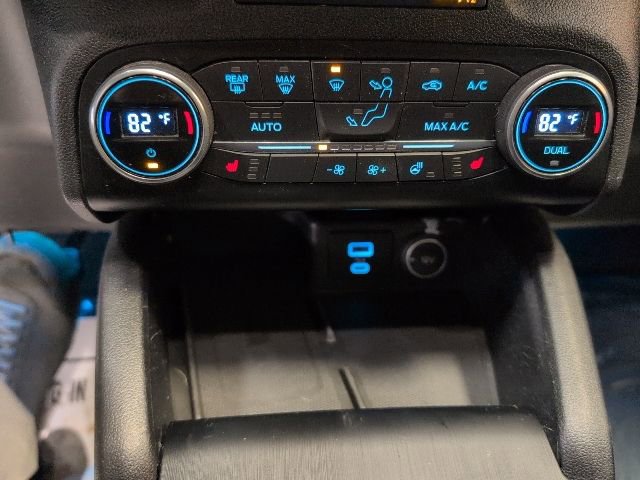 Certified 2020 Ford Escape Titanium AWD/4WD image 21
