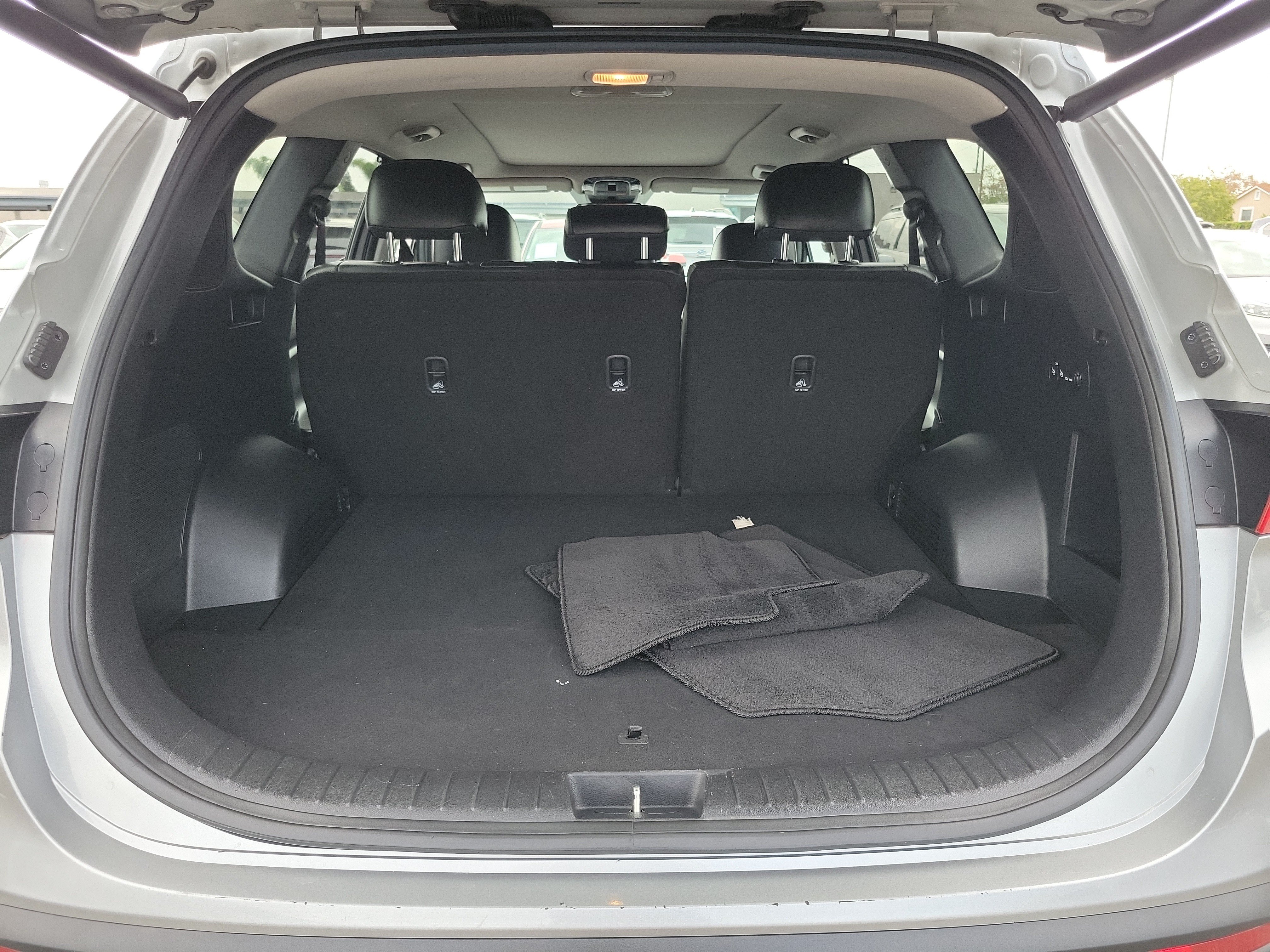 Certified 2022 Hyundai Santa Fe SEL w/ Convenience + Premium Package FWD image 18