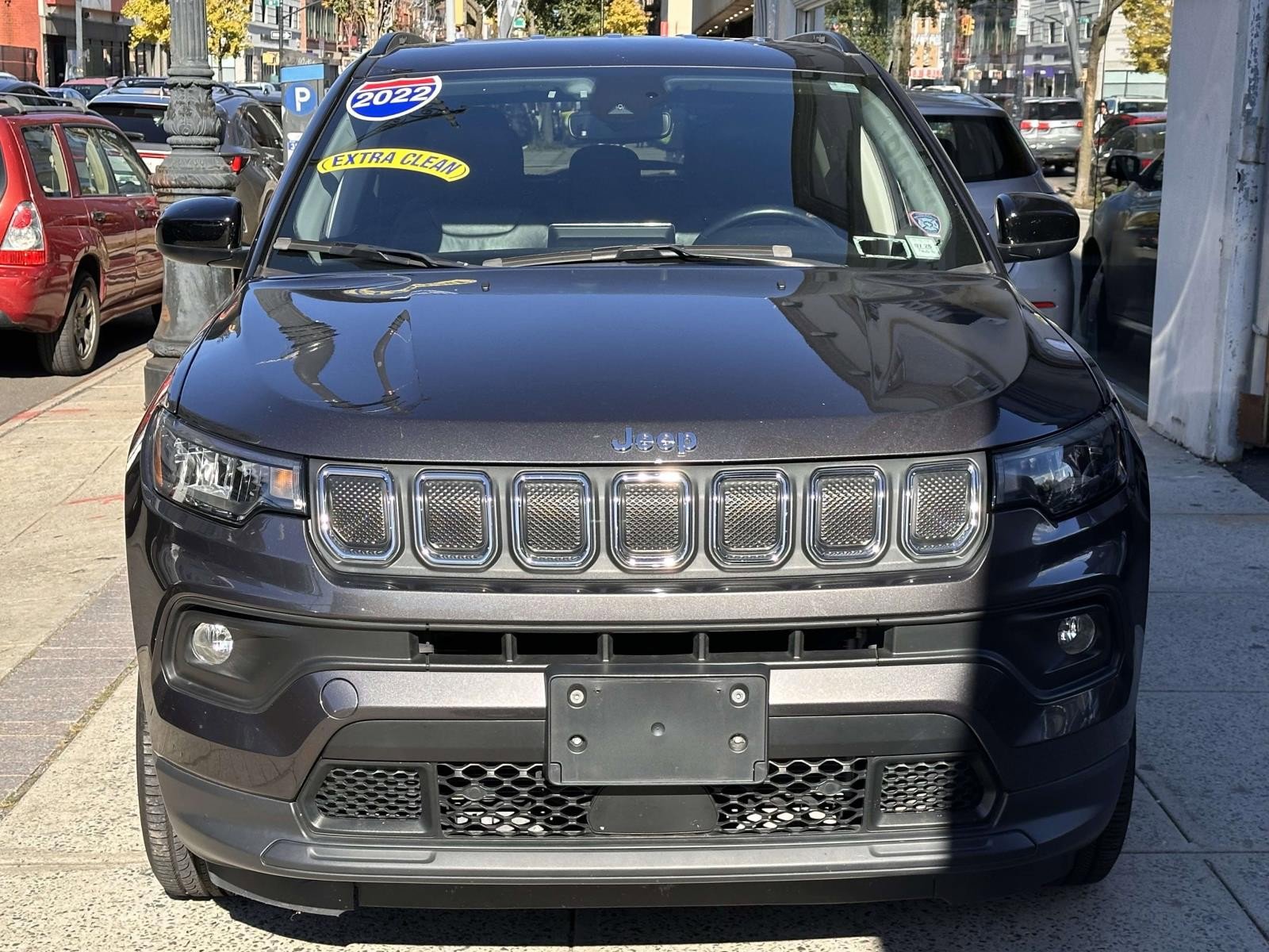 Used 2022 Jeep Compass Latitude image 9