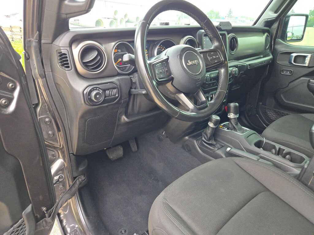 Used 2020 Jeep Wrangler Sport AWD/4WD image 17