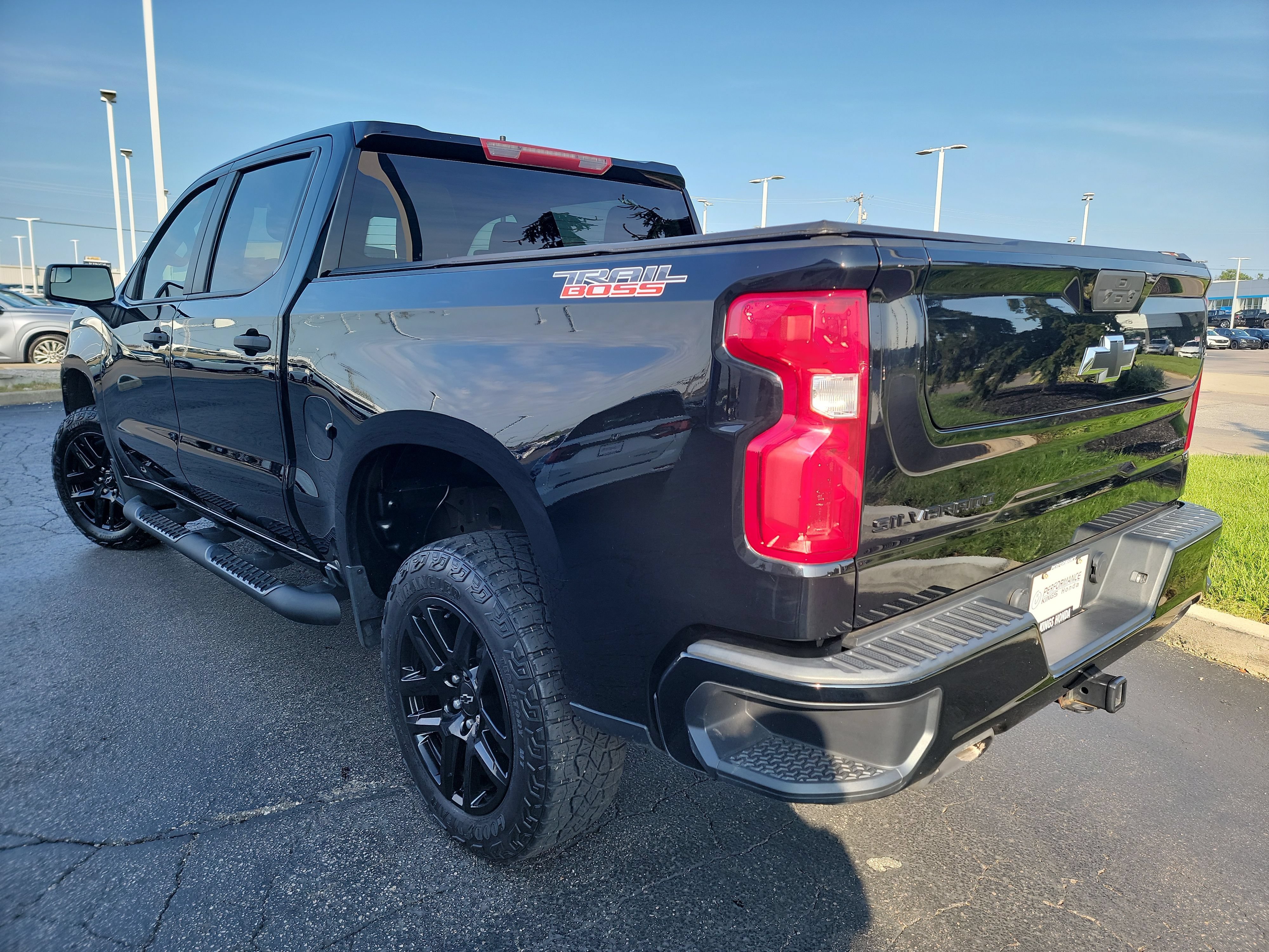 Used 2022 Chevrolet Silverado 1500 Custom Trail Boss w/ Midnight Edition AWD/4WD image 6