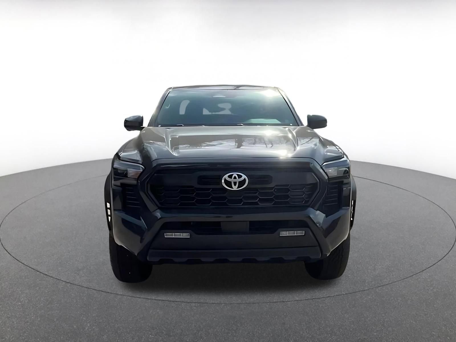 Used 2024 Toyota Tacoma w/ TRD Package image 3