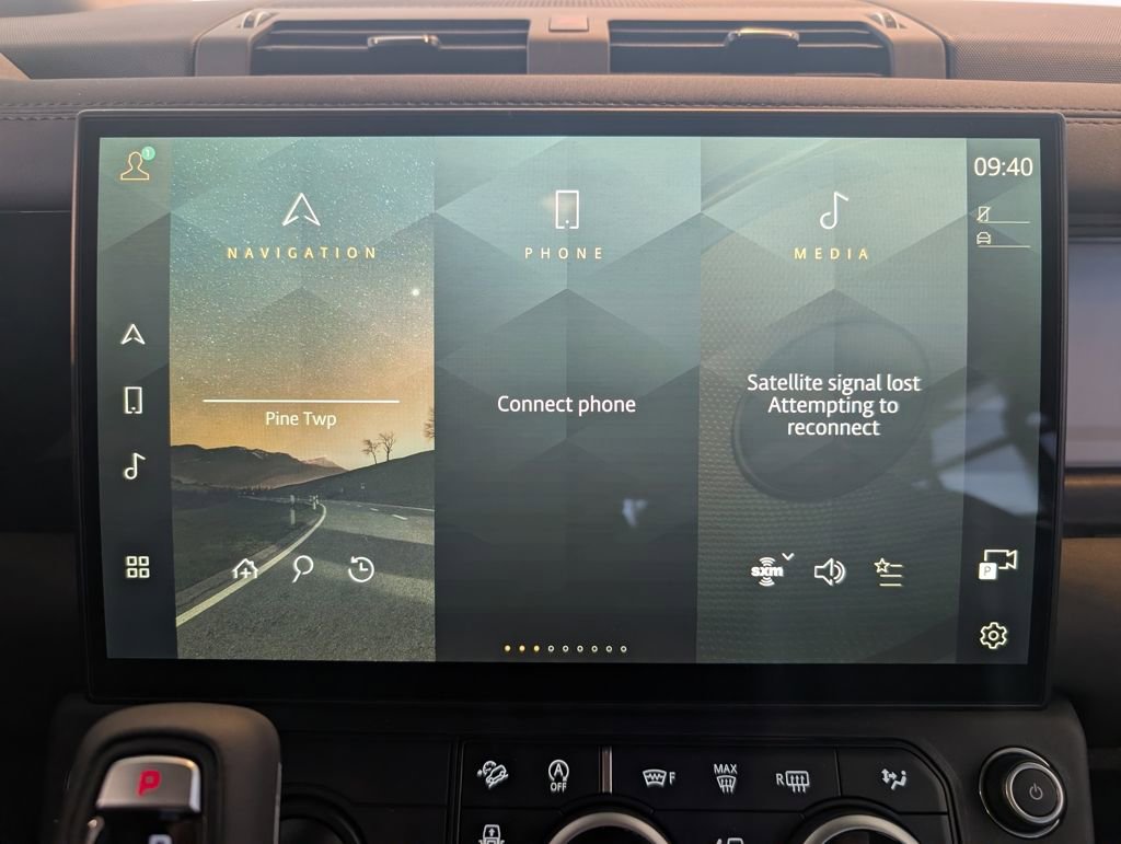 New 2026 Land Rover Defender 130 X-Dynamic SE image 19