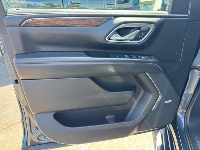 Used 2021 Chevrolet Tahoe Premier w/ Premium Package AWD/4WD image 8