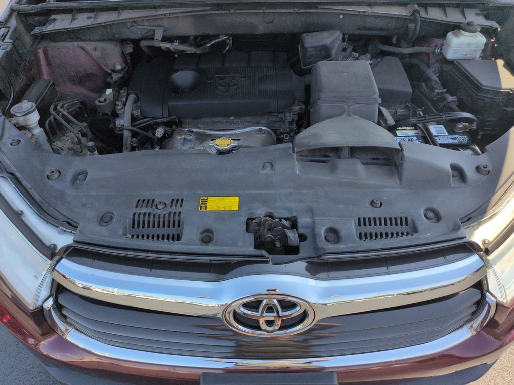Used 2014 Toyota Highlander LE FWD image 23