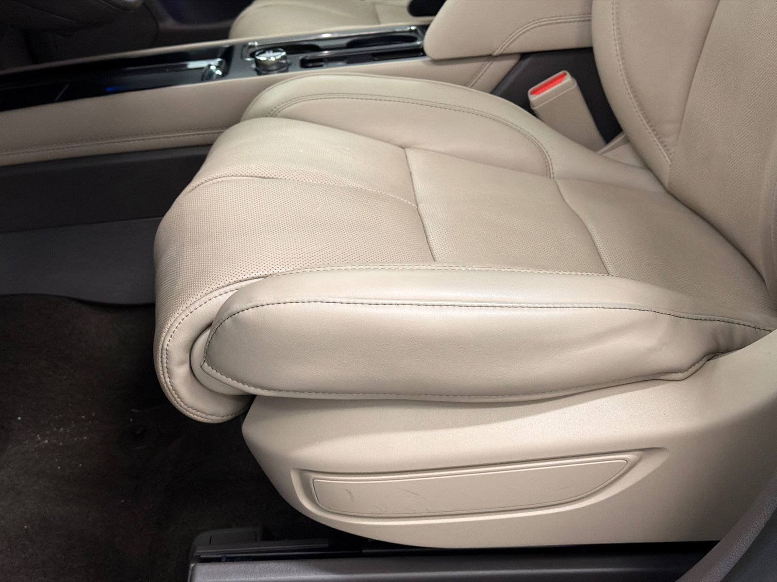 Certified 2022 Lincoln Corsair Grand Touring w/ Elements Technology Bundle AWD/4WD image 17